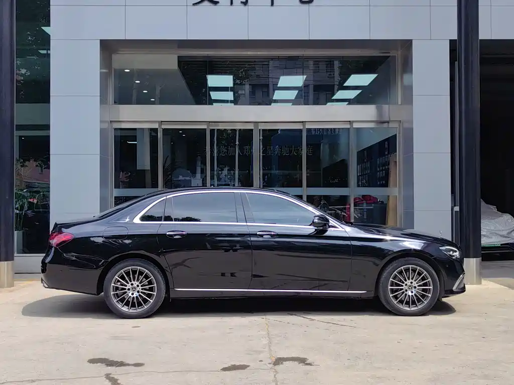 Mercedes-Benz E-Class 2023
