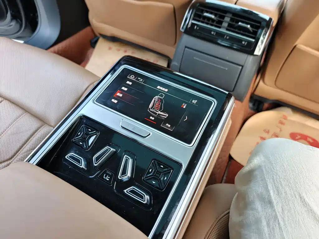 Audi A8 2019 — фото 15