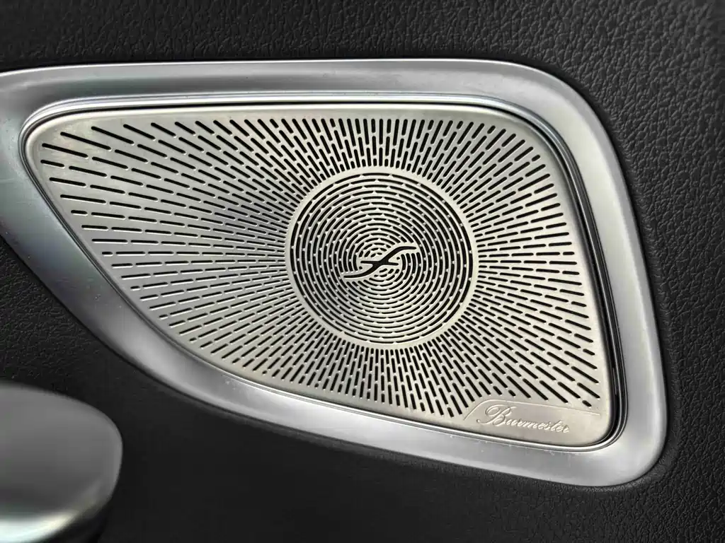 Mercedes-Benz C-Class 2024 — фото 17