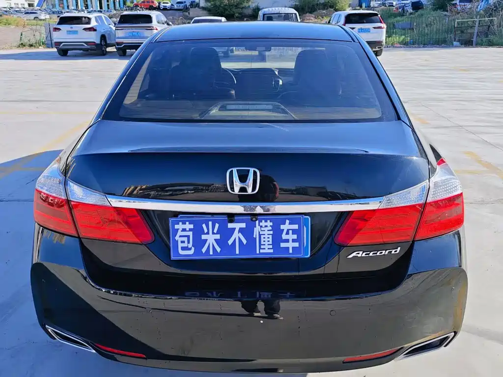 Honda Accord 2015 — фото 8
