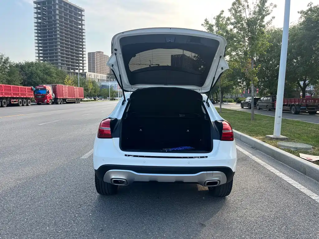 Mercedes-Benz GLA 2017 — фото 19