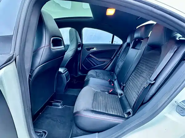 Mercedes-Benz CLA 2015