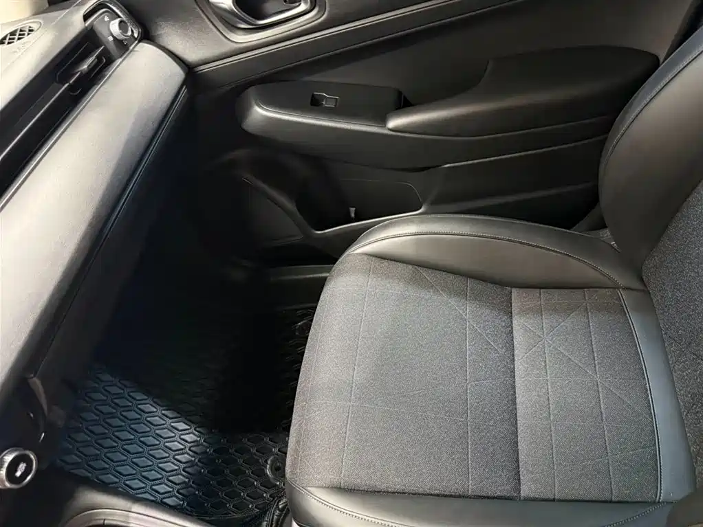Honda Vezel 2023 — фото 13