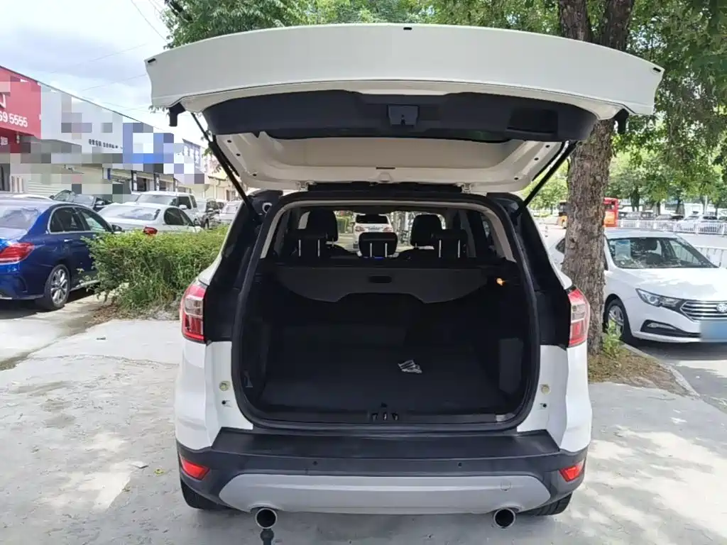 Ford Kuga 2018 — фото 19