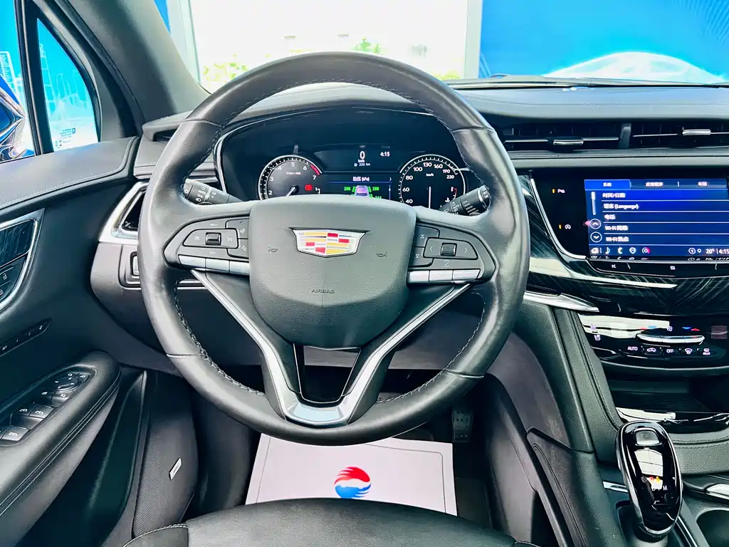 Cadillac XT6 2021 — фото 18
