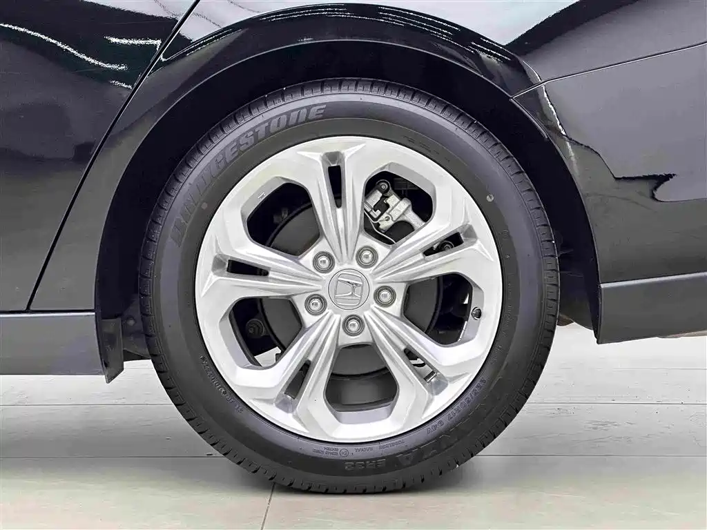 Honda Accord 2024 — фото 17