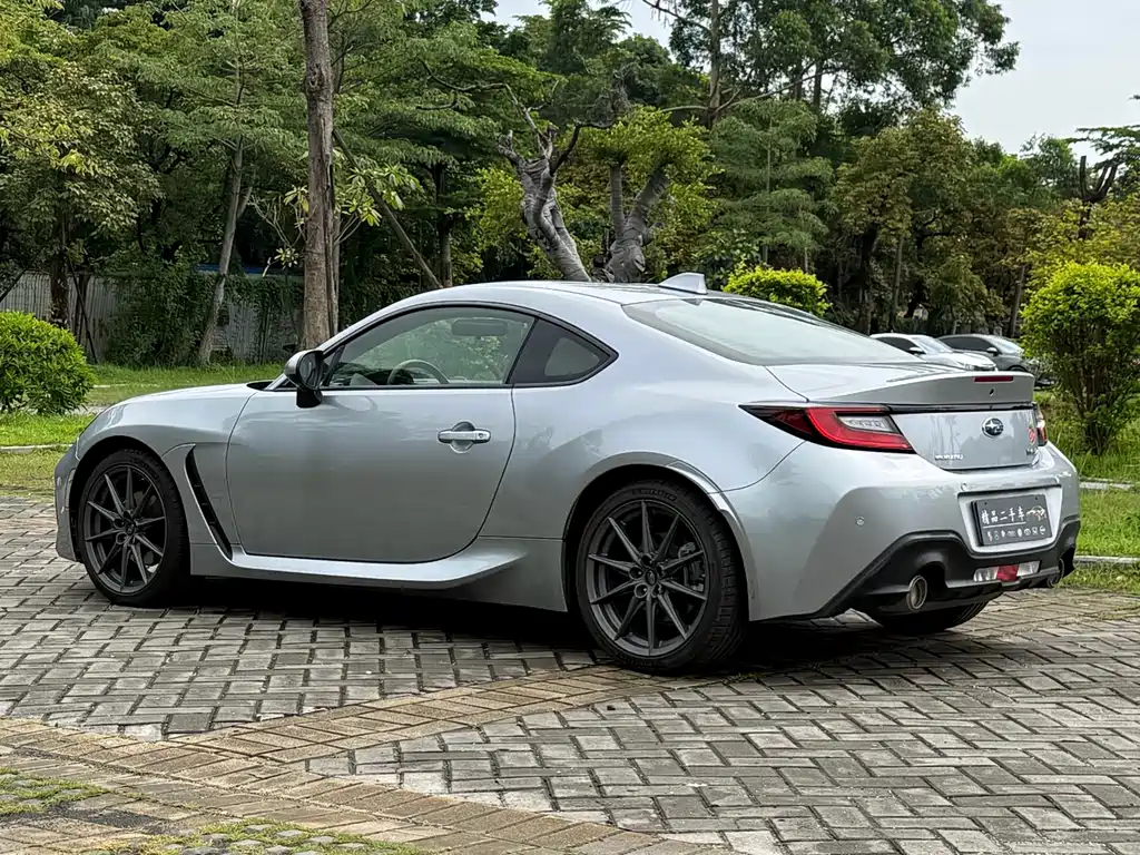 Subaru BRZ 2023 — фото 15