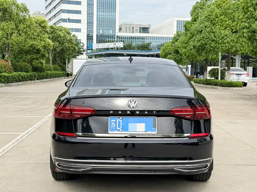 Volkswagen Passat 2019 — фото 8
