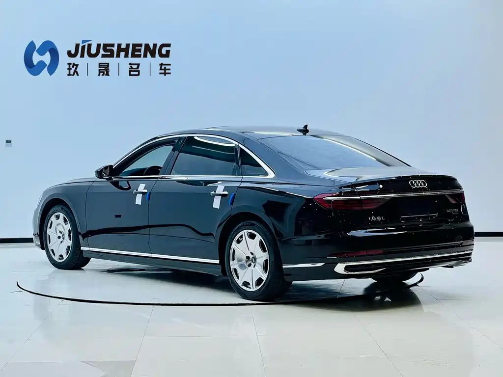 Audi A8 2023