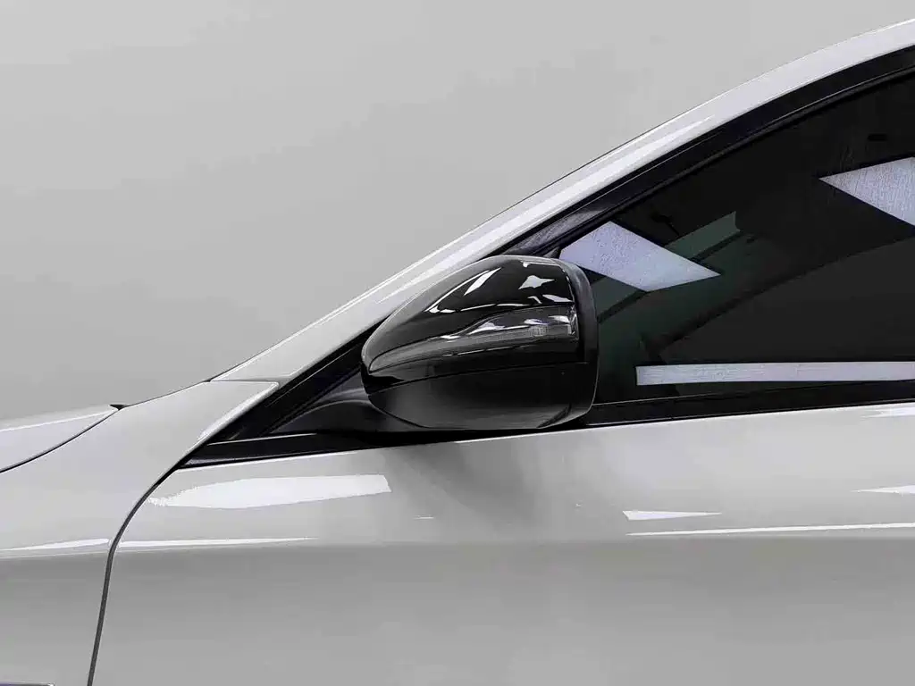 Mercedes-Benz C-Class 2022