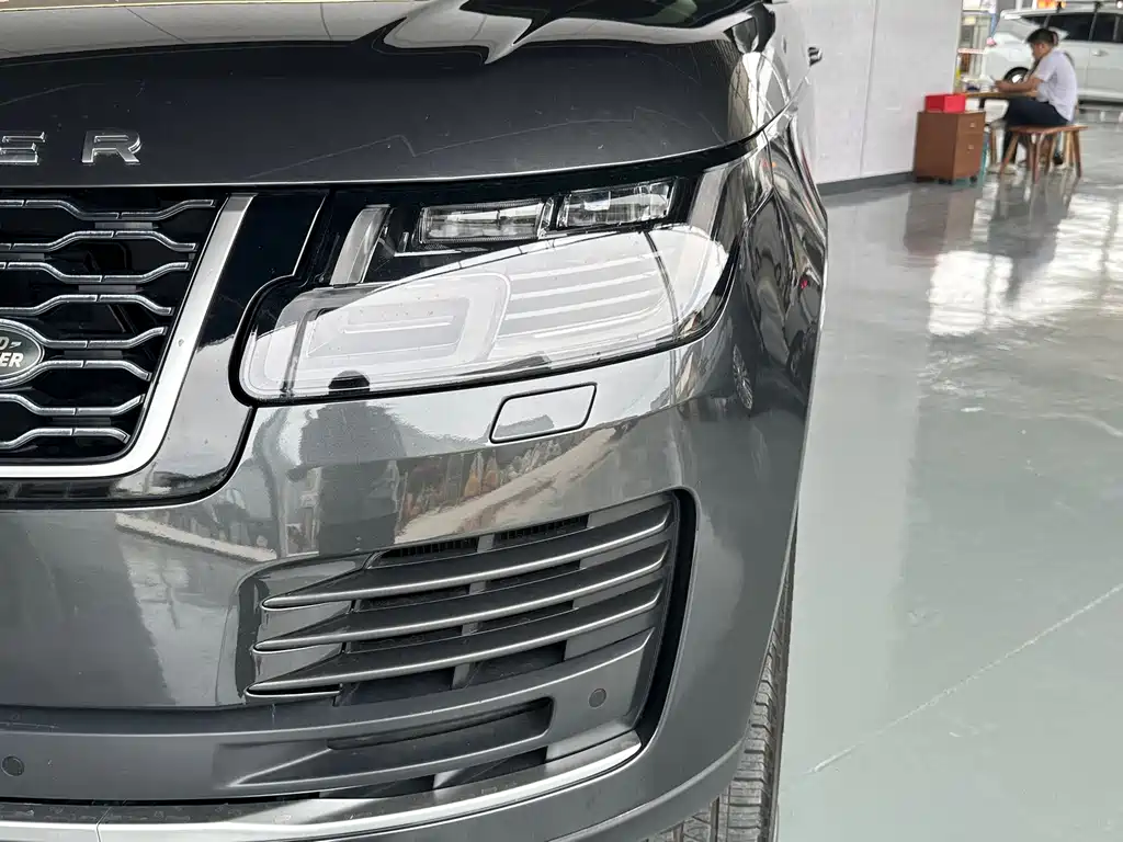 Land Rover Range Rover 2019 — фото 10