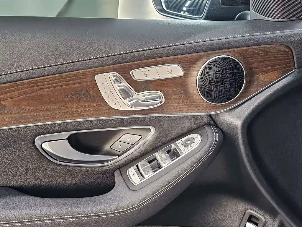 Mercedes-Benz GLC 2020 — фото 13