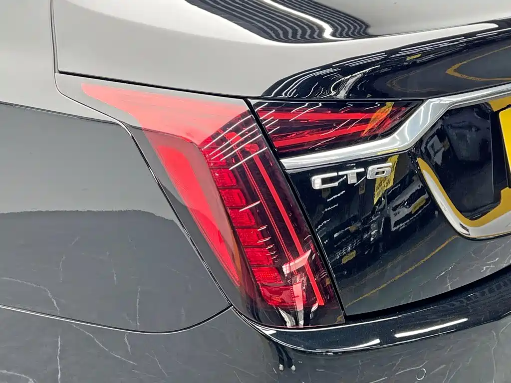 Cadillac CT6 2022 — фото 10