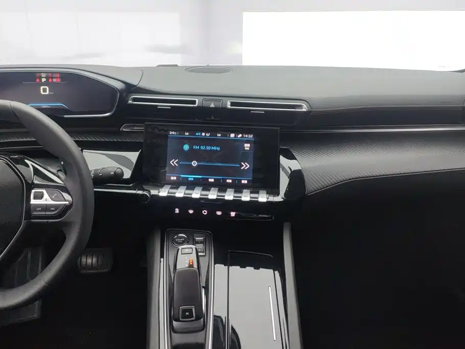 Peugeot 508 2024 — фото 13