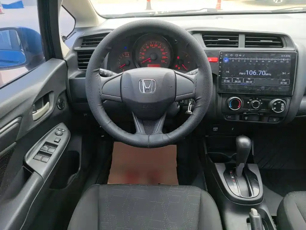 Honda Fit 2015 — фото 11