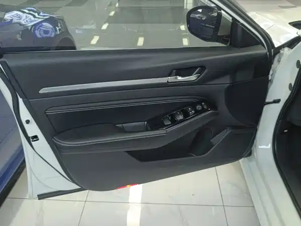 Nissan Teana 2021