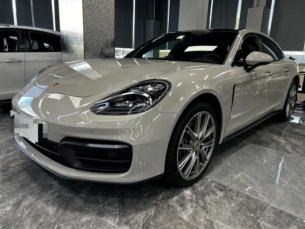 Porsche Panamera 2021 — фото 1