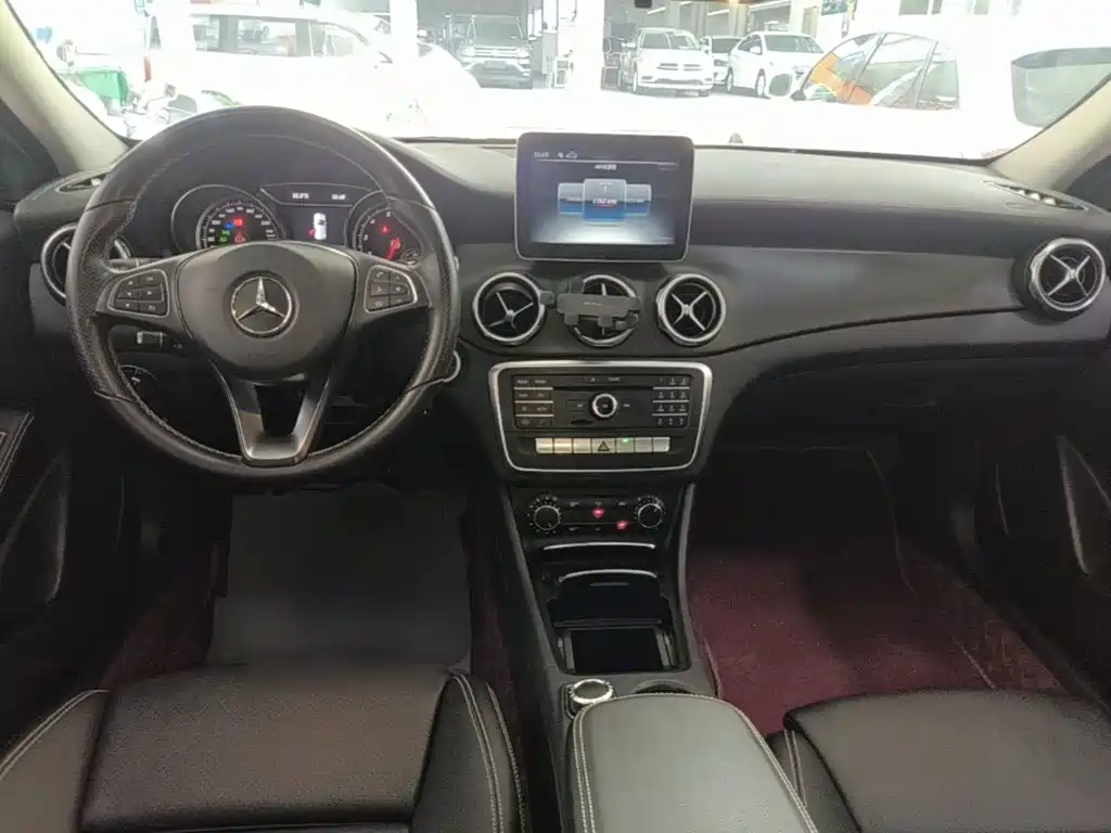 Mercedes-Benz GLA 2018 — фото 10