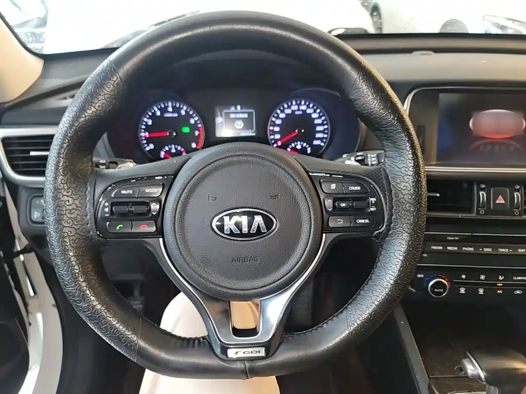 Kia K5 2016 — фото 11