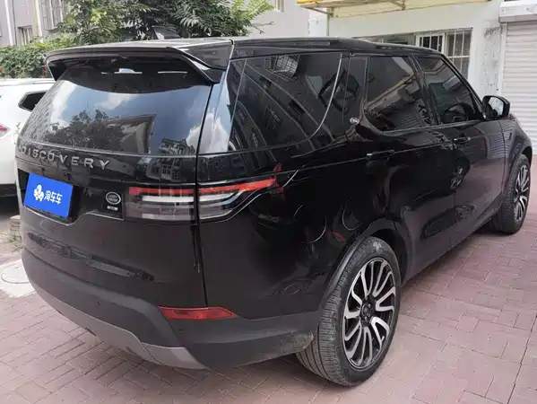 Land Rover Discovery 2018