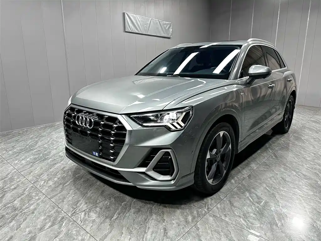Audi Q3 2023 — фото 1