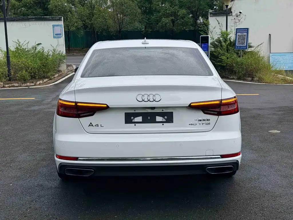 Audi A4L 2019 — фото 8