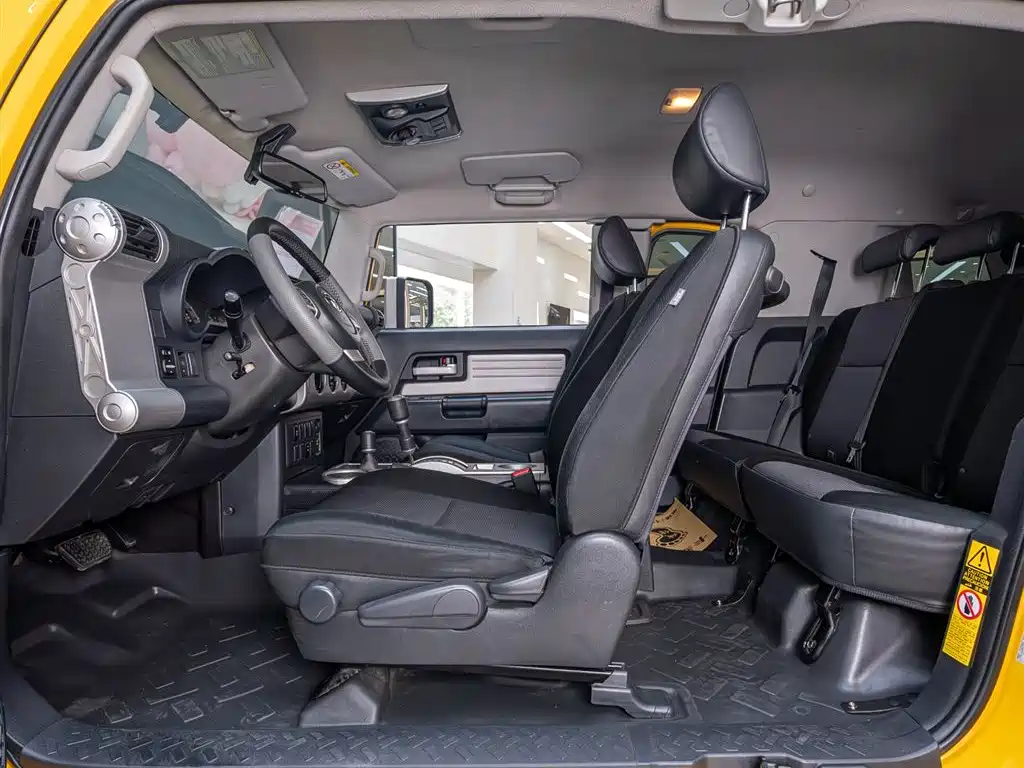 Toyota FJ Cruiser 2019 — фото 16