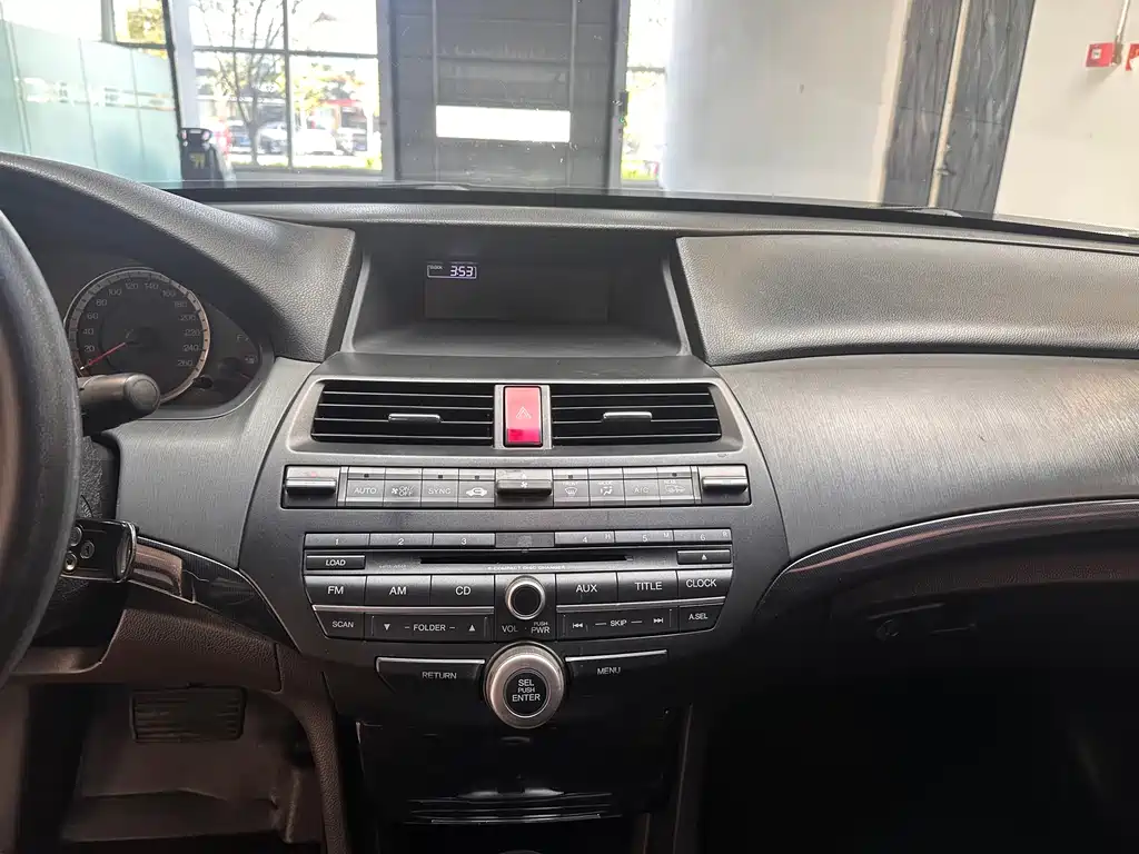 Honda Accord 2013 — фото 14