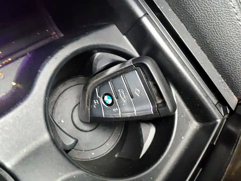 BMW 5 Series 2021 — фото 9