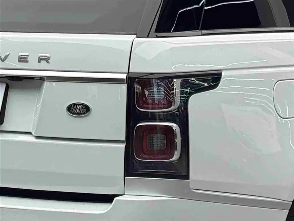 Land Rover Range Rover 2021 — фото 17