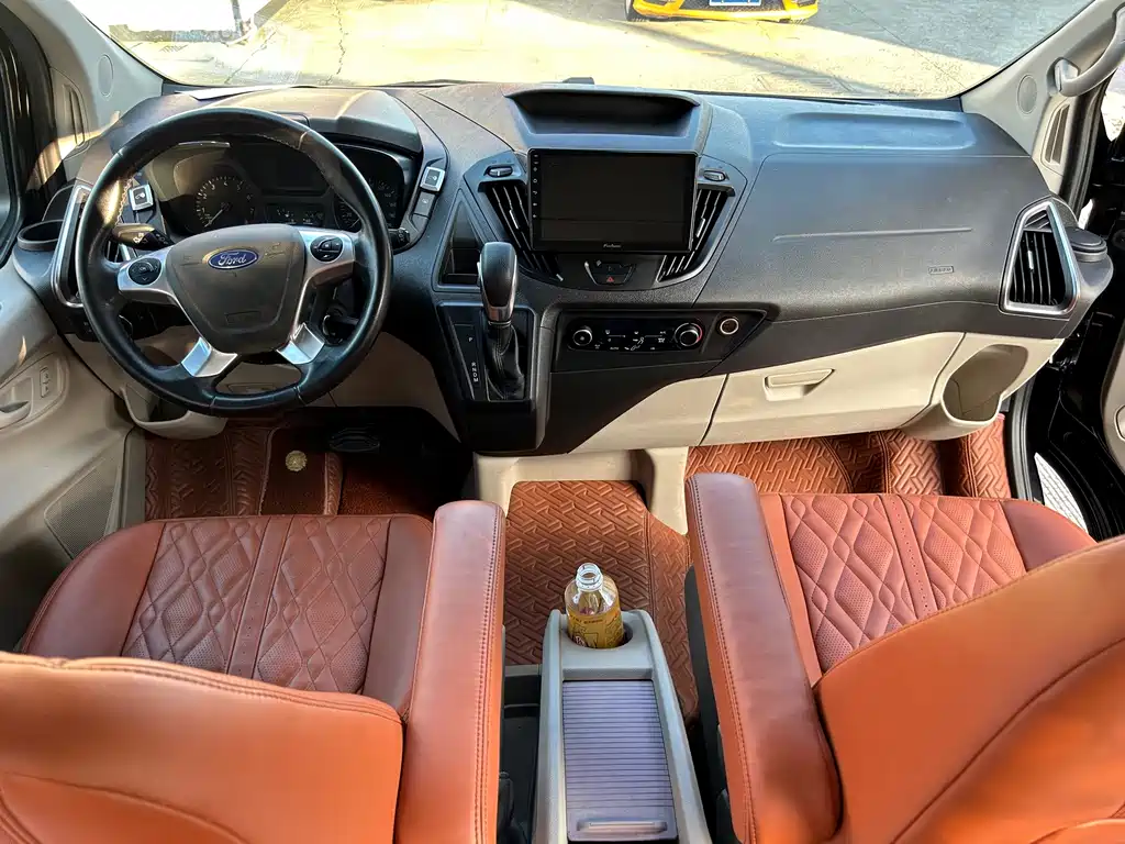 Ford Tourneo 2022 — фото 12