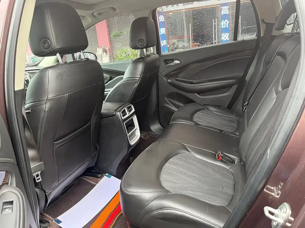 Buick Envision Plus 2019
