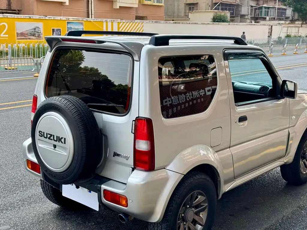 Suzuki Jimny 2016 — фото 19