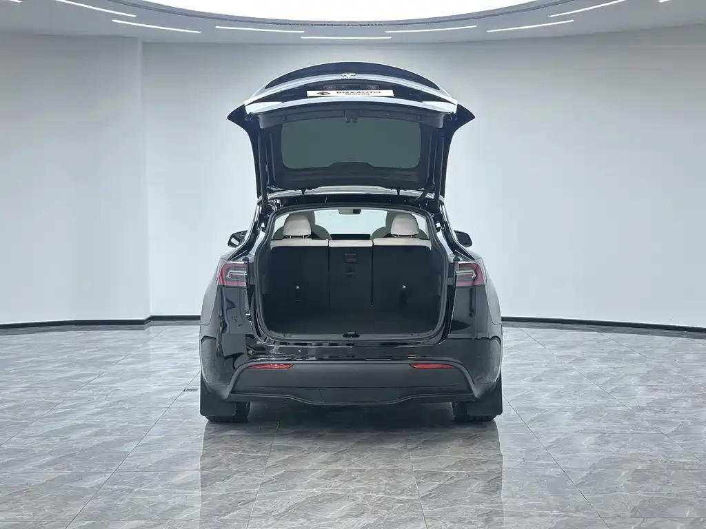 Tesla Model Y 2022 — фото 7