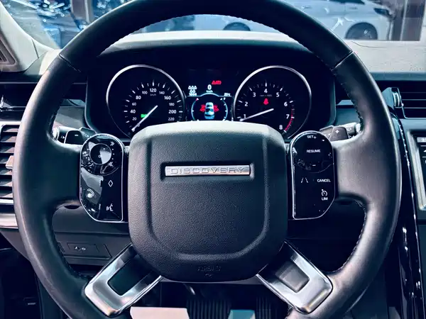 Land Rover Discovery 2019