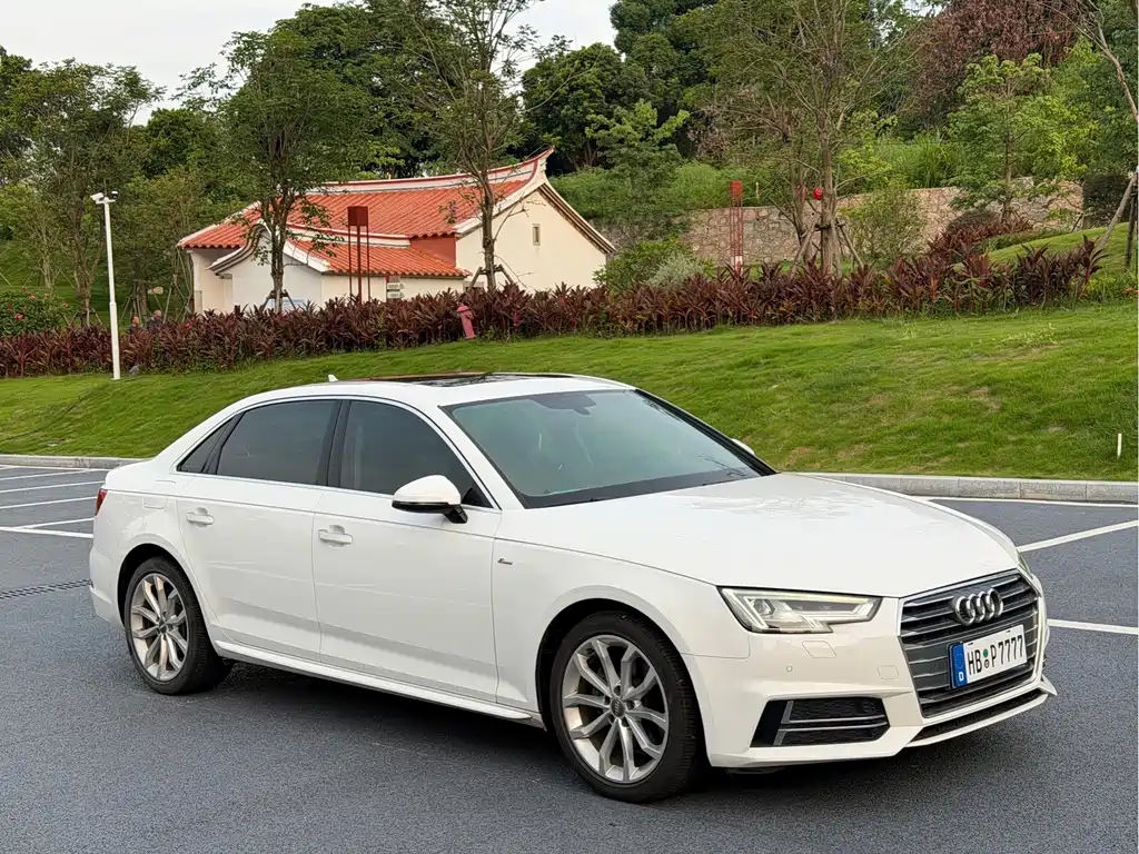 Audi A4L 2018