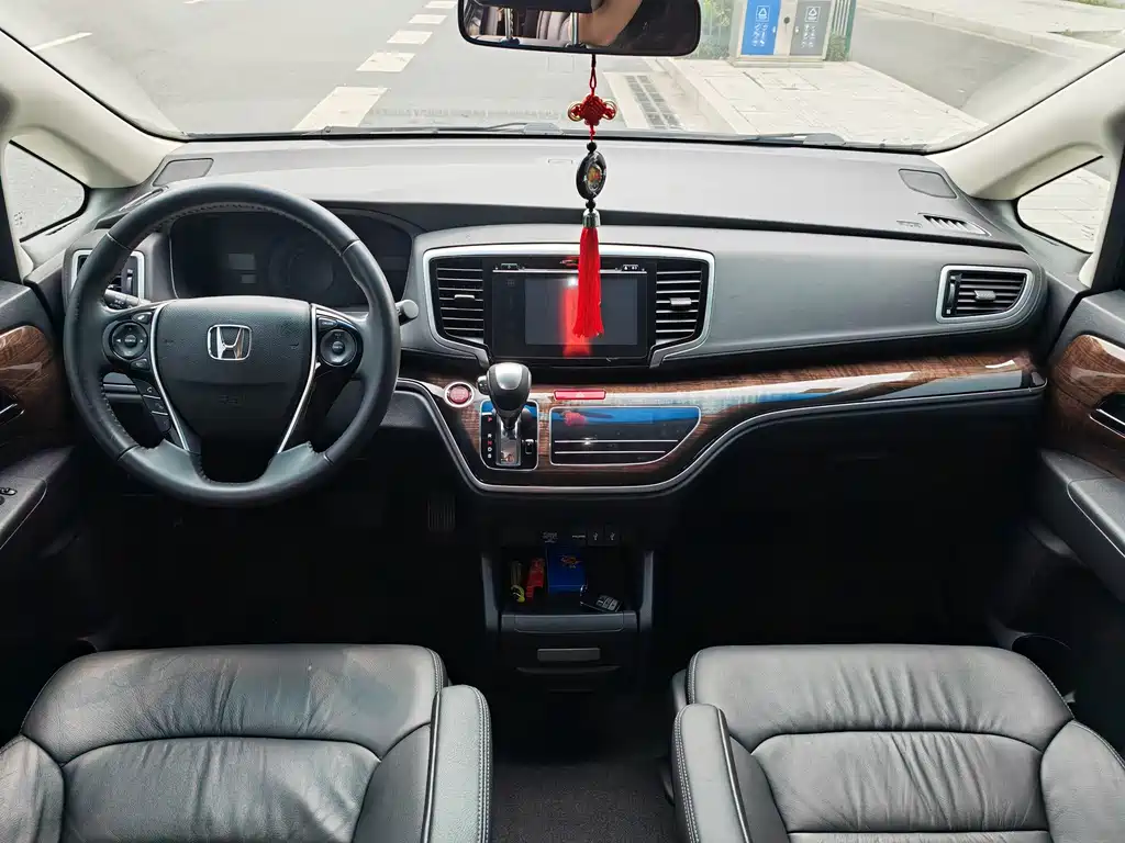 Honda Odyssey 2015 — фото 6