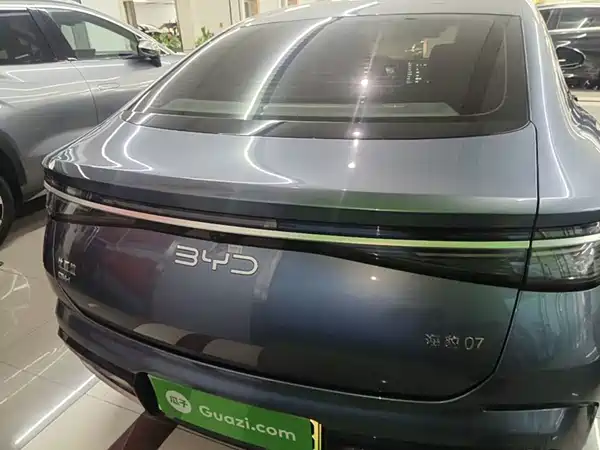 BYD Seal 07 DM-i 2024