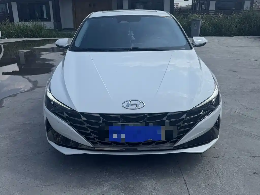 Hyundai Elantra 2023
