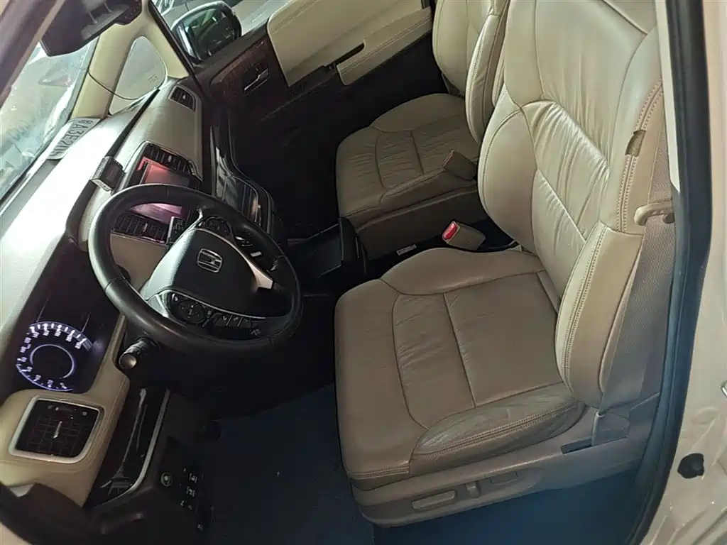 Honda Odyssey 2014 — фото 15
