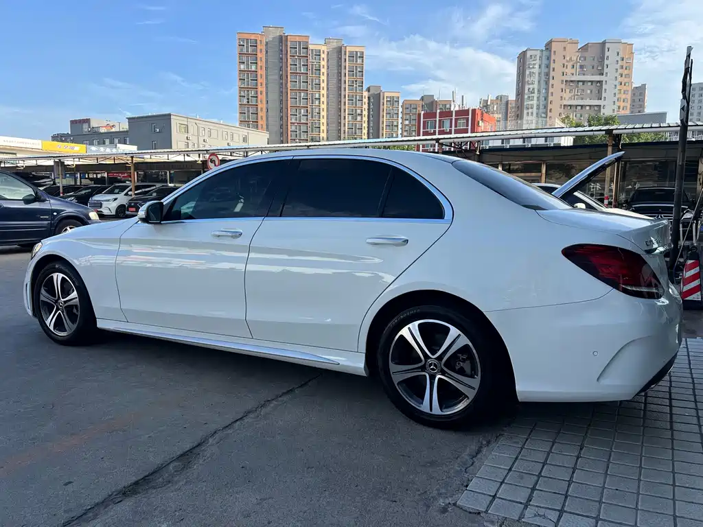 Mercedes-Benz C-Class 2019 — фото 12