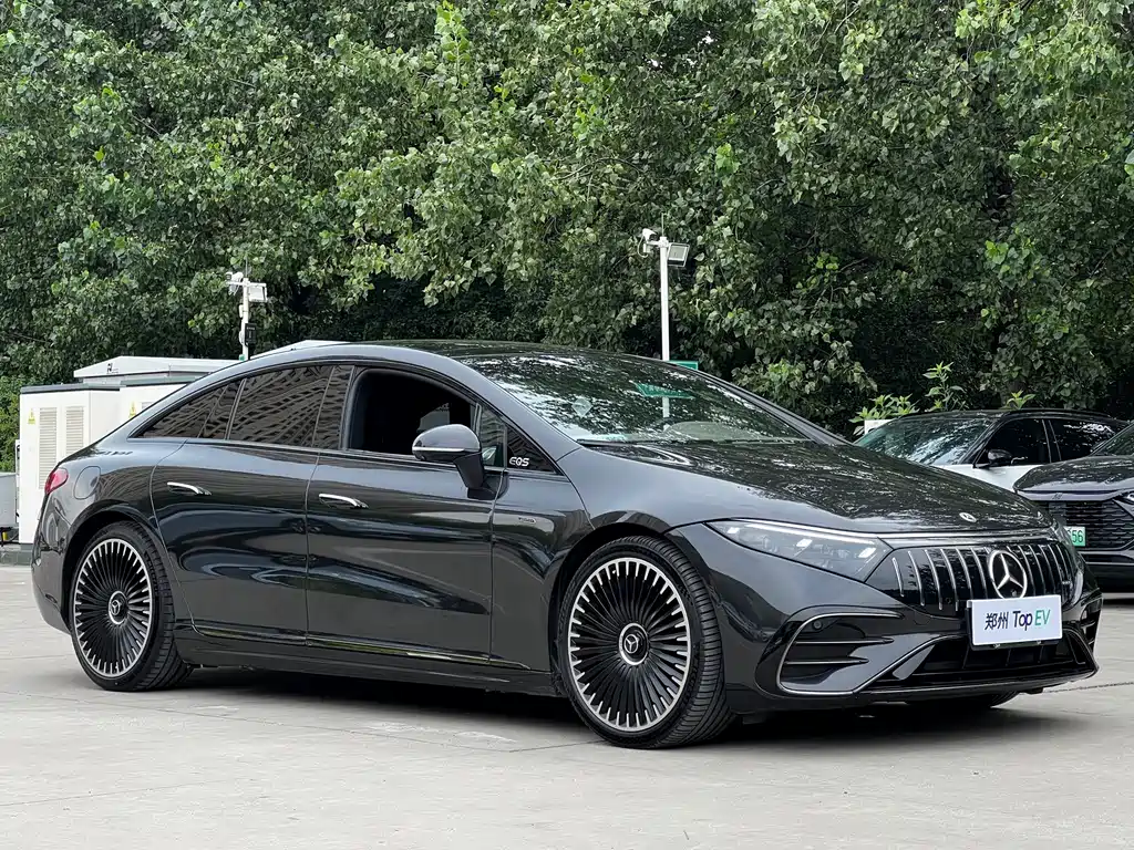 Mercedes-Benz EQS AMG 2023 — фото 7