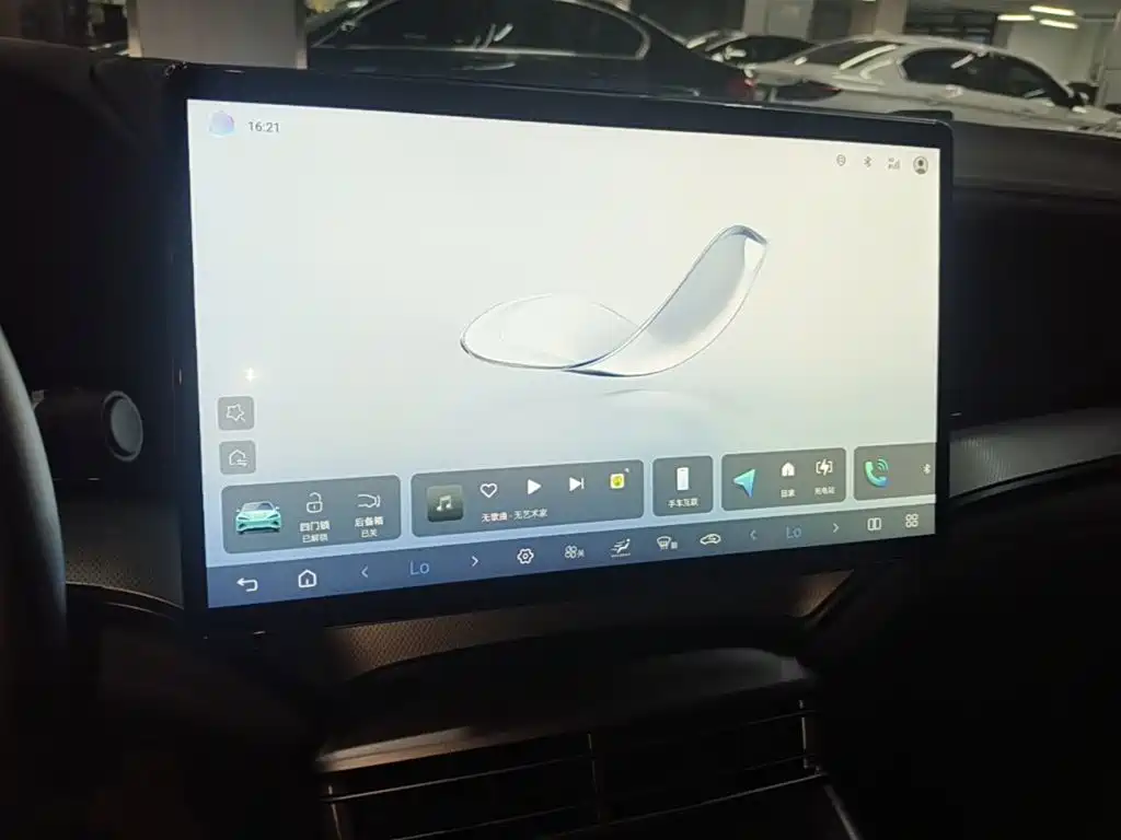BYD Seal 07 DM-i 2024 — фото 13