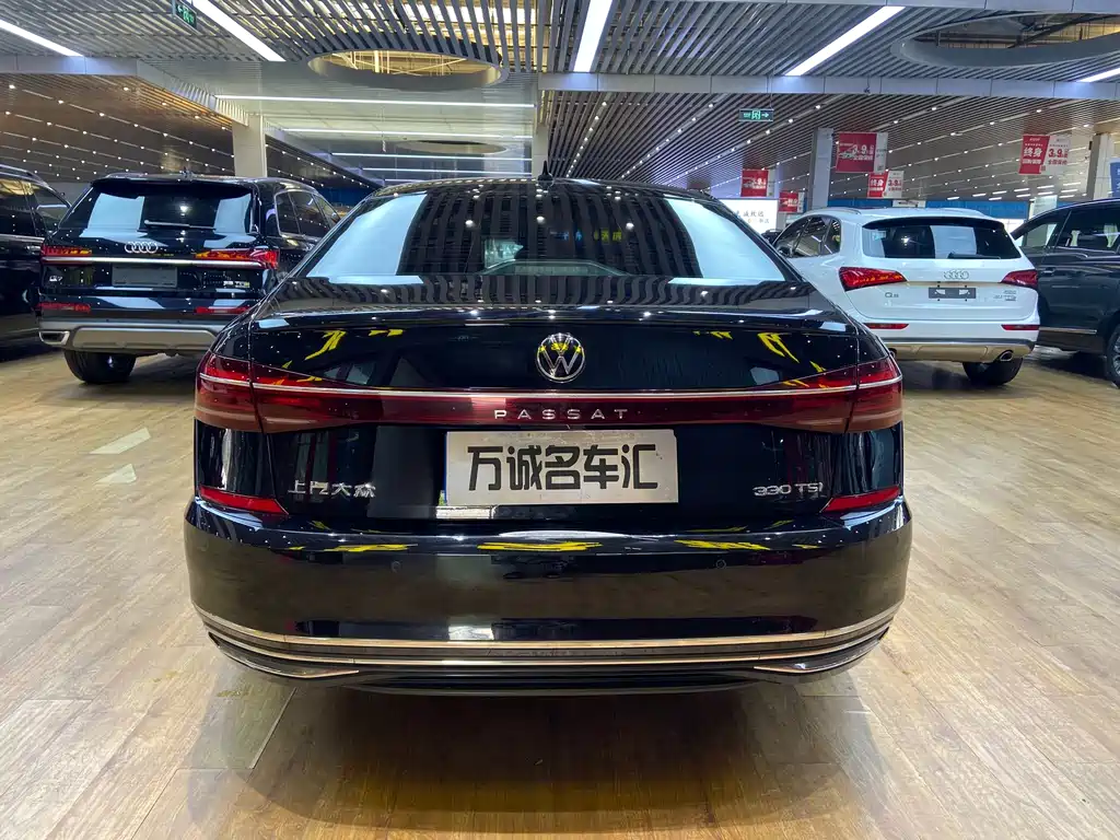 Volkswagen Passat 2023 — фото 17