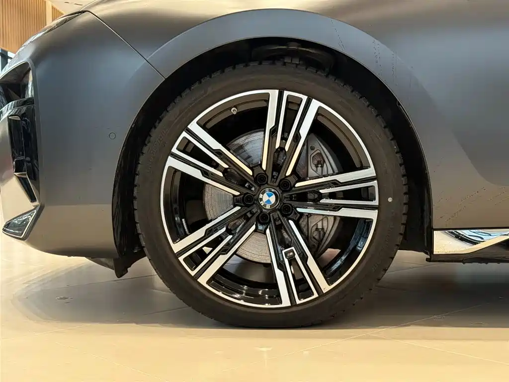BMW 7 Series 2025 — фото 11