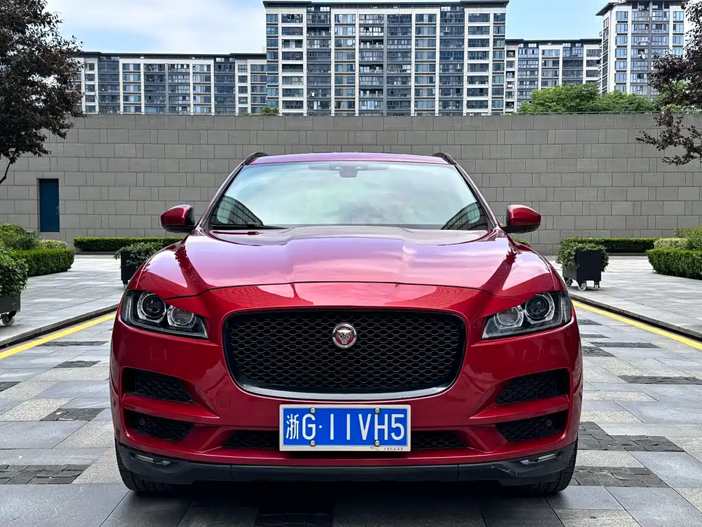 Jaguar F-PACE 2017 — фото 2