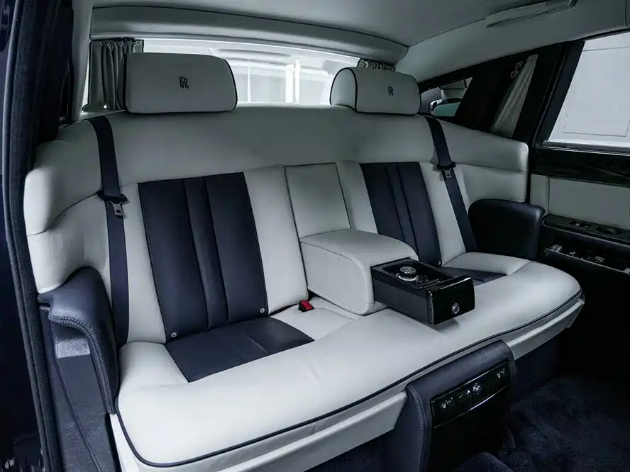 Rolls-Royce Phantom 2013 — фото 14