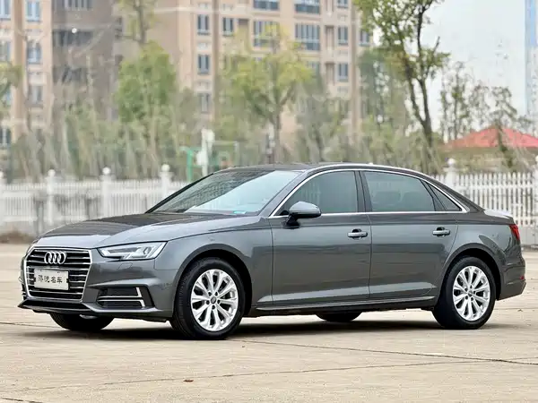 Audi A4L 2020