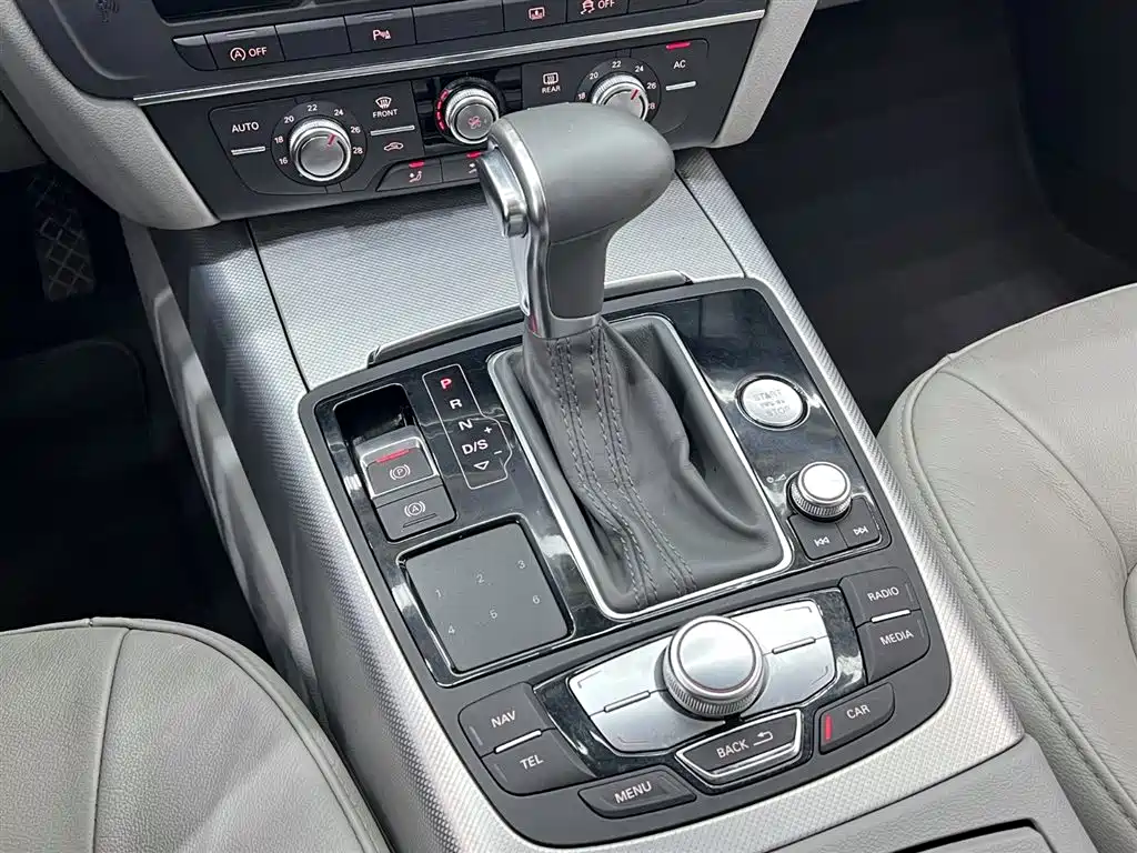 Audi A6L 2013 — фото 11