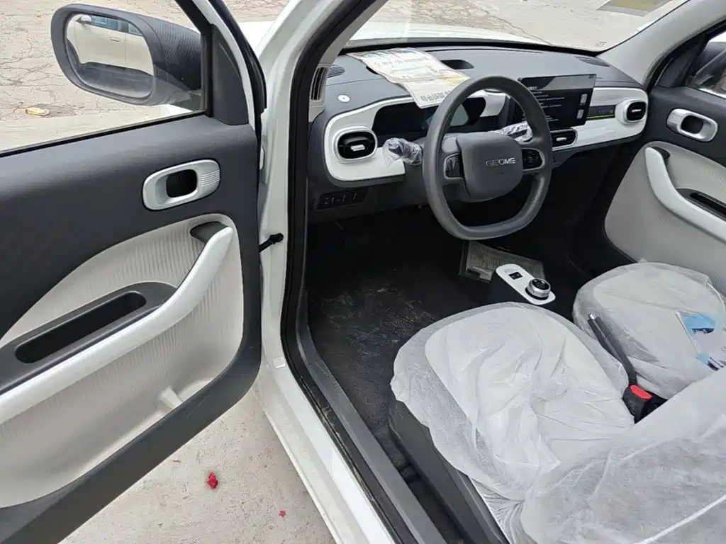 Geely Galaxy Panda 2026 — фото 16